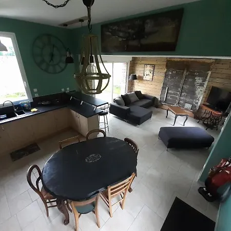 Les Du Chateau De Maltot